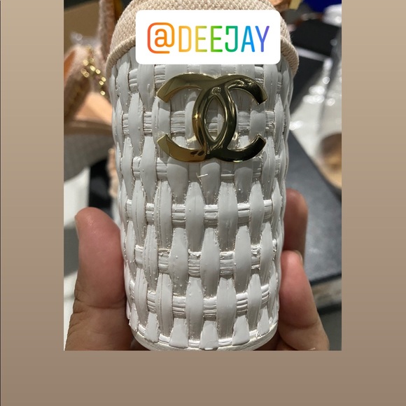 Chanel Pink Tweed Wedge - Picture 4 of 5